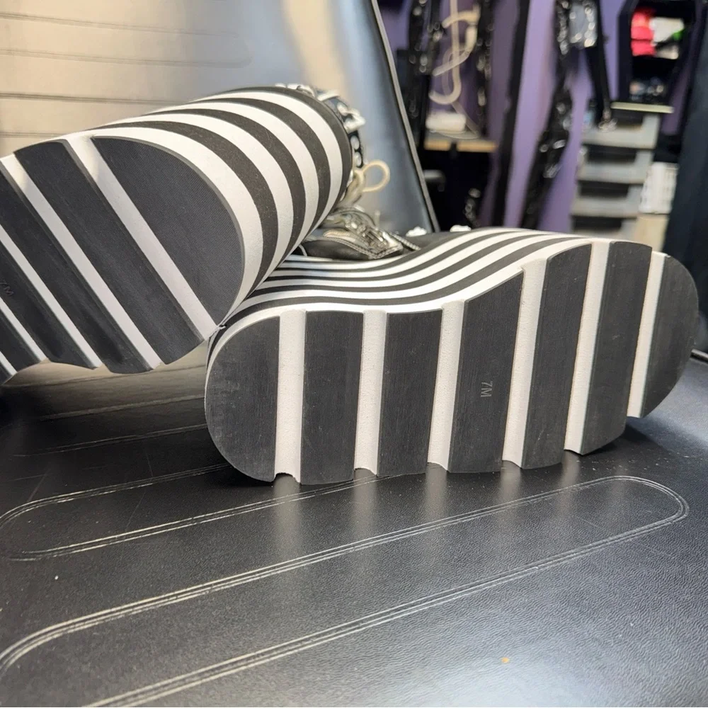 SOLD - Picture 8 of 16